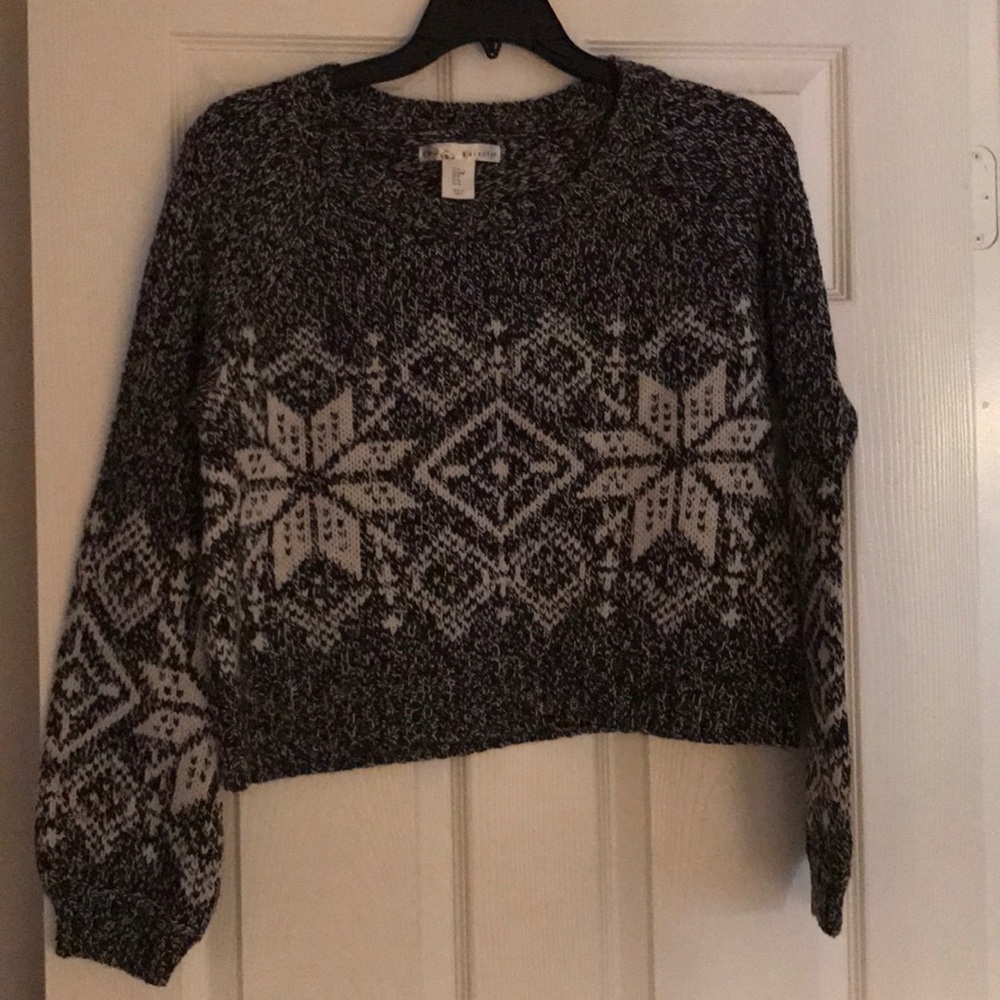 Kaisely snowflake sweater